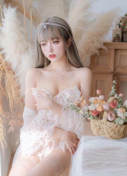 老头玩小嫩奶视频在线观看_BD国语在线观看完整版